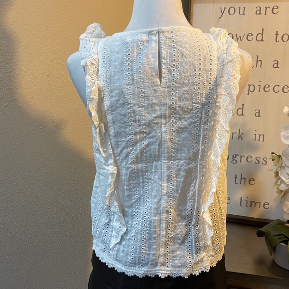 TRN short sleeve top.                  TRN7 - Picture 6 of 8